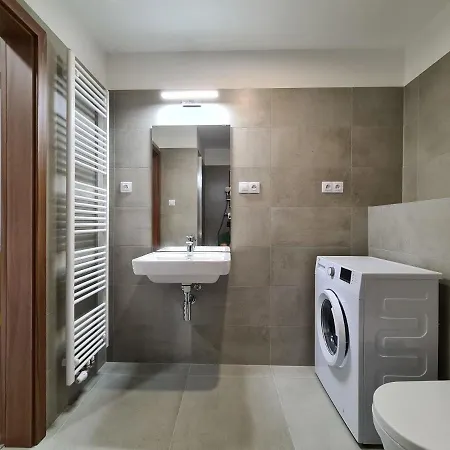 Cozy And Modern Apartment Near Brno City Center Exterior photo